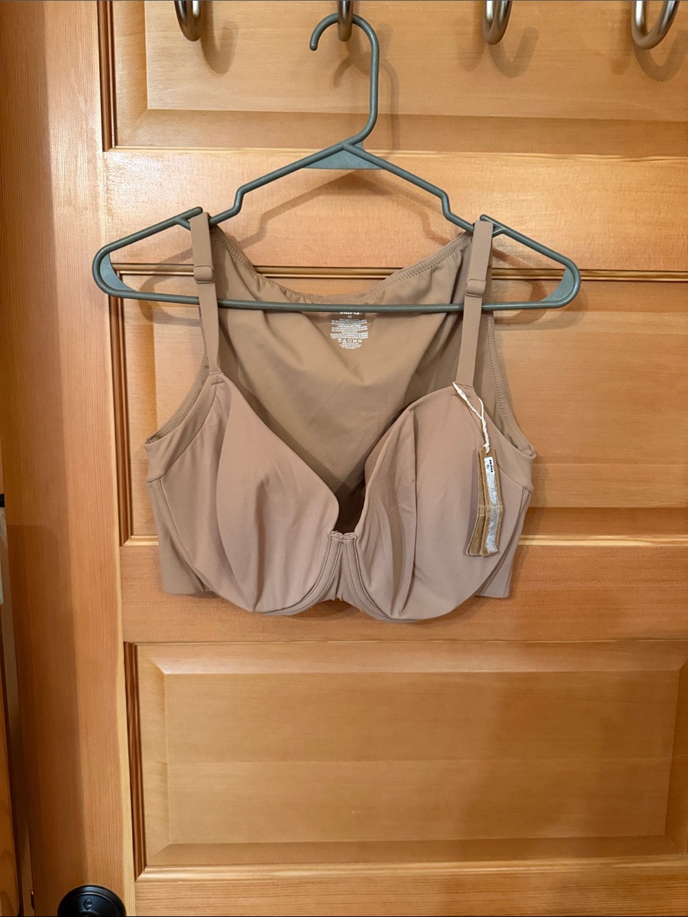 SKIMS Full Coverage Underwire Bra in Taupe